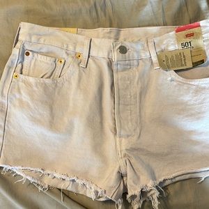 New Womens Levi’s 501 Button Fly Lilac cut off shorts